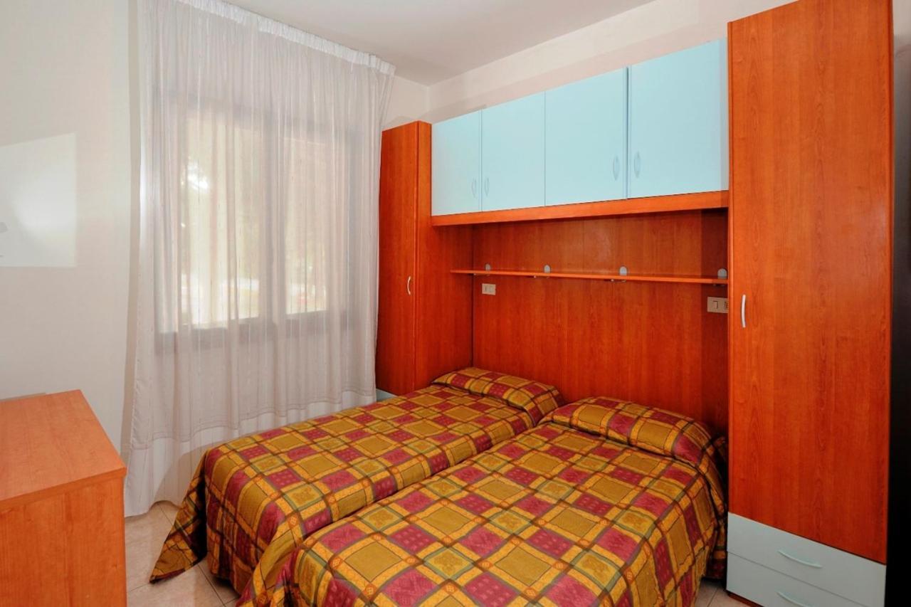 Amazing Villa With Private Garden In Bibione Exterior photo