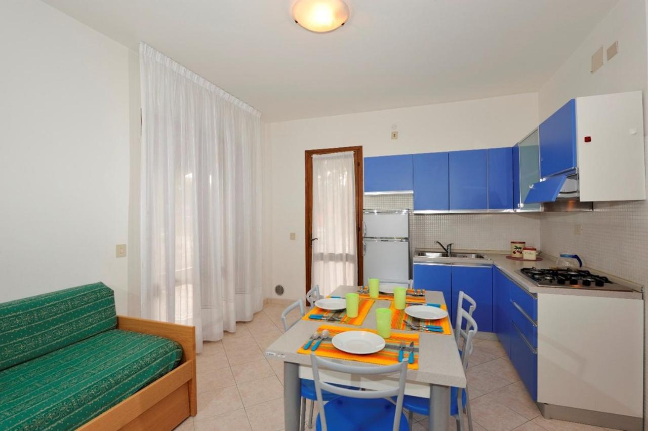 Amazing Villa With Private Garden In Bibione Exterior photo